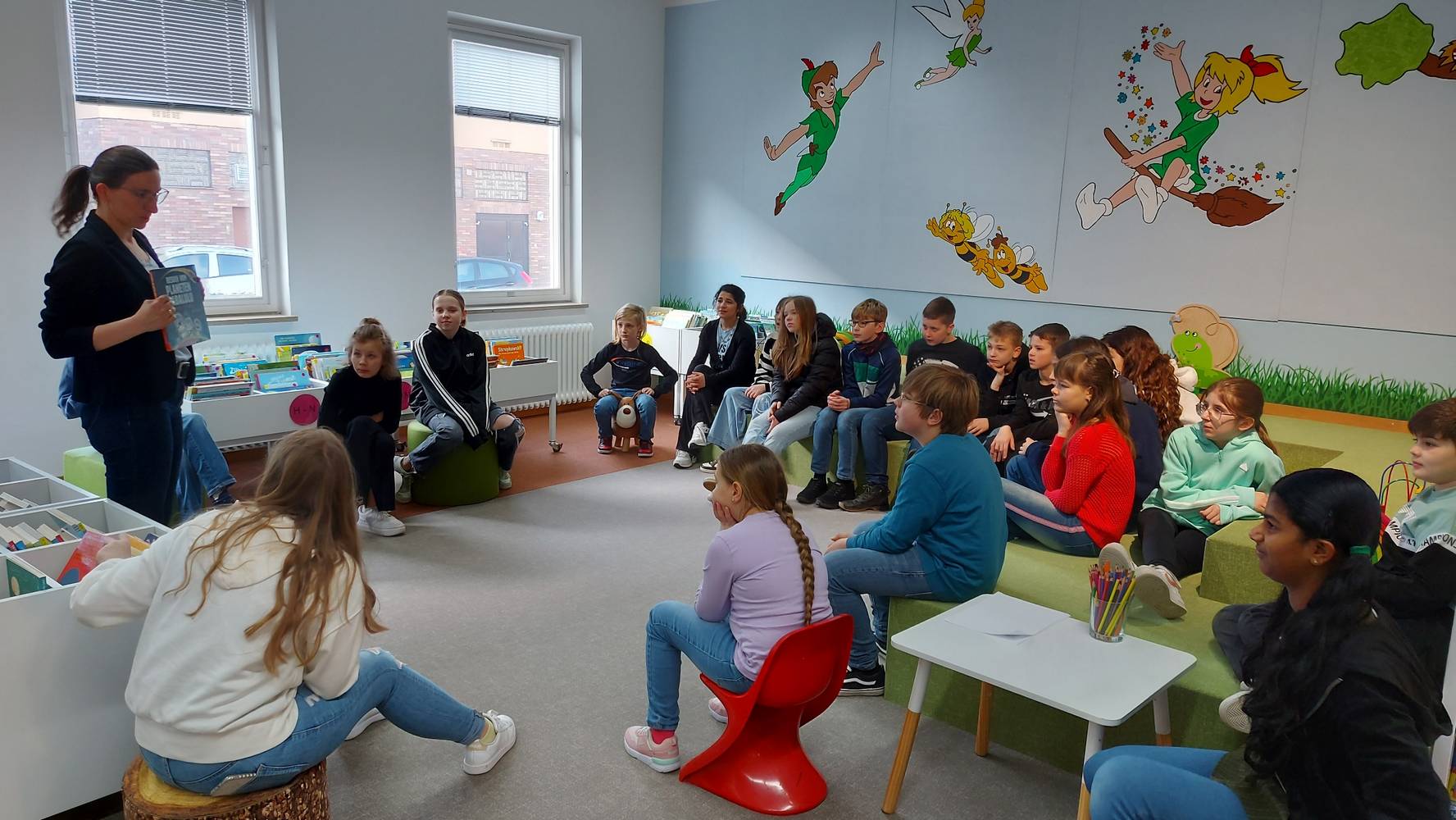 Read more about the article Ein Besuch in der Stadtbibliothek Schwandorf: Lernen und Entdecken mit der 5a der KMK-Realschule
