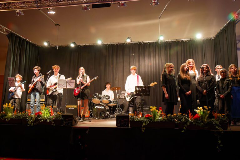 Mehr über den Artikel erfahren Ein Abend voller Musik und Kreativität – Musische Abende an der Konrad-Max-Kunz-Realschule