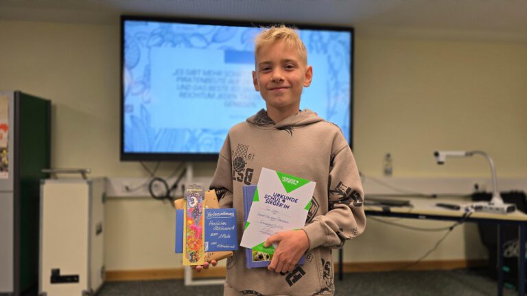 Mehr über den Artikel erfahren Vorlesewettbewerb der 6. Klassen – „Es gibt mehr Schätze in Büchern als Piratenbeute auf der Schatzinsel… und das Beste ist, du kannst diesen Reichtum jeden Tag deines Lebens genießen.“ (Walt Disney)